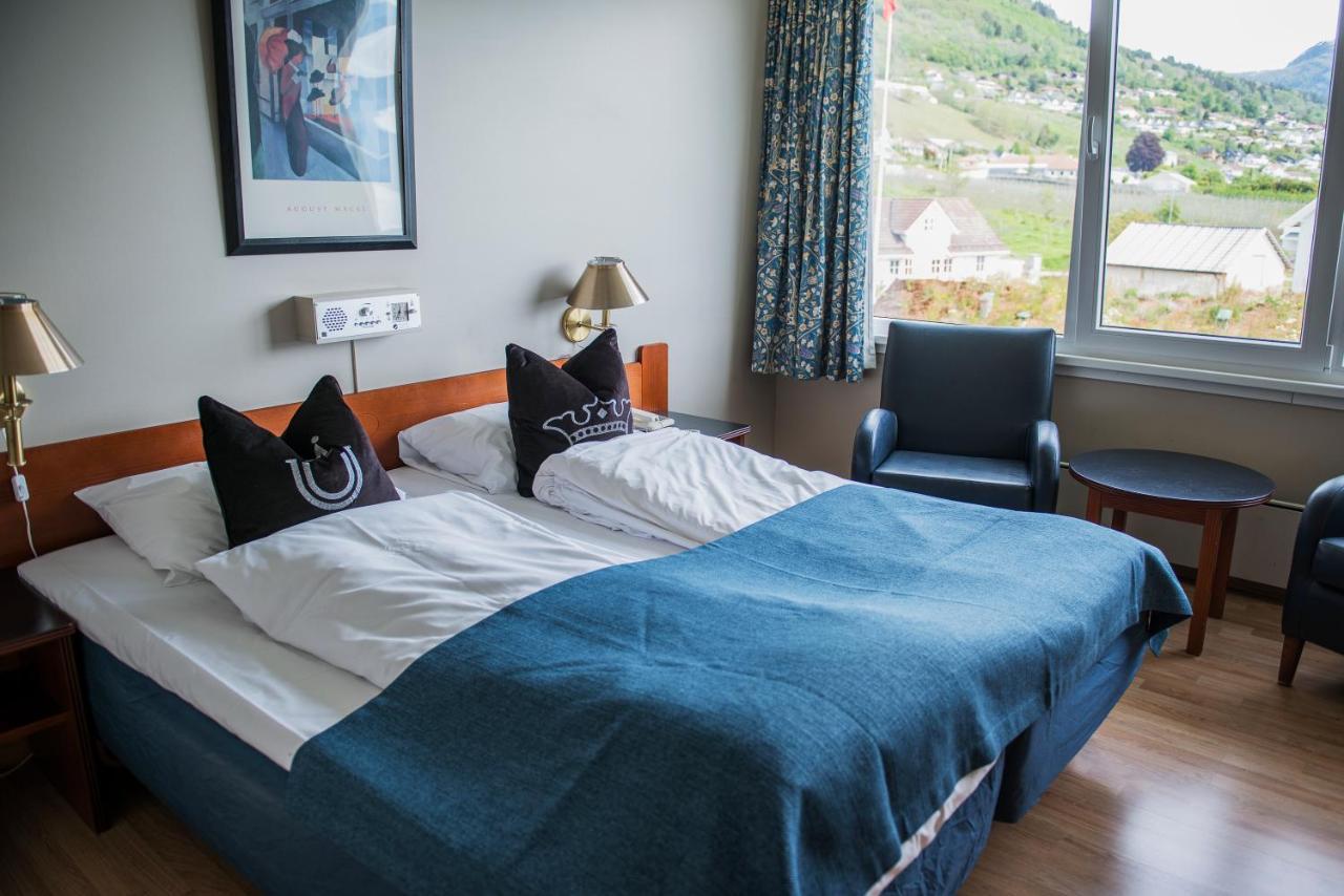 Leikanger Fjordhotel - Unike Hoteller Екстериор снимка