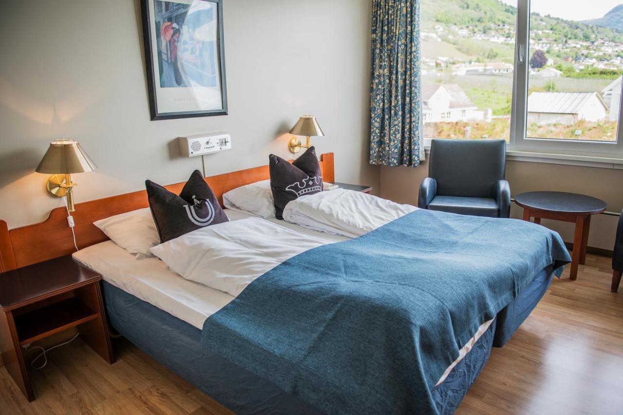 Leikanger Fjordhotel - Unike Hoteller Екстериор снимка