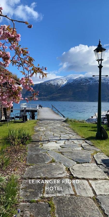 Leikanger Fjordhotel - Unike Hoteller Екстериор снимка