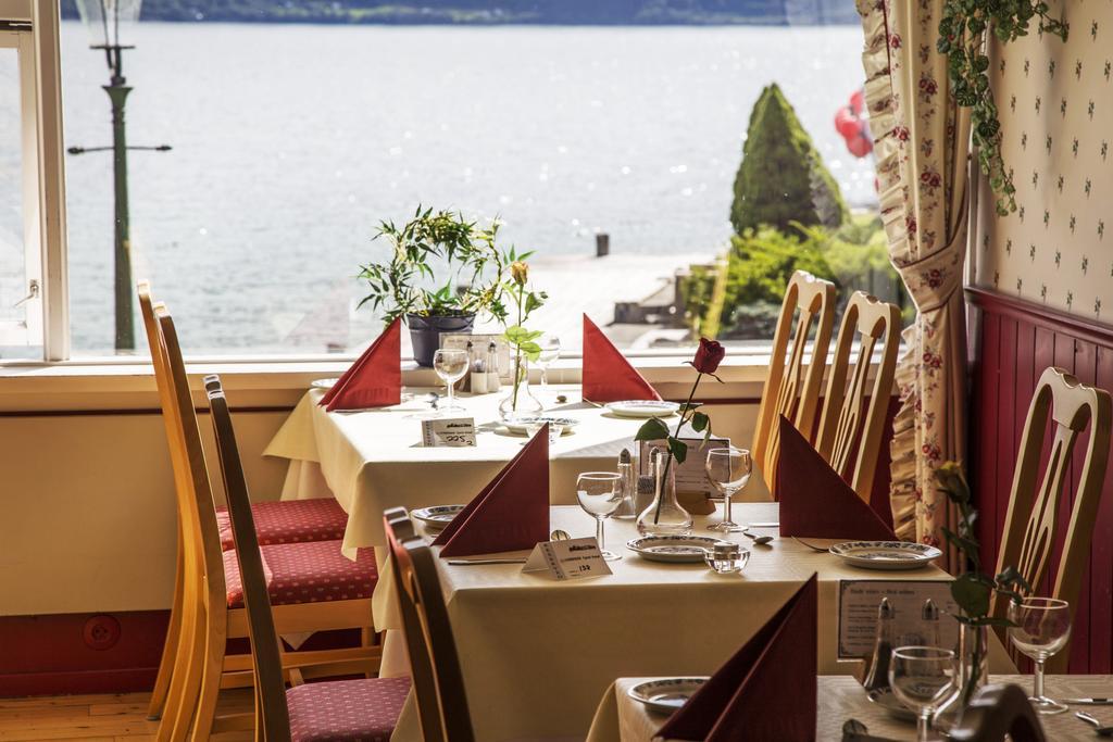 Leikanger Fjordhotel - Unike Hoteller Екстериор снимка