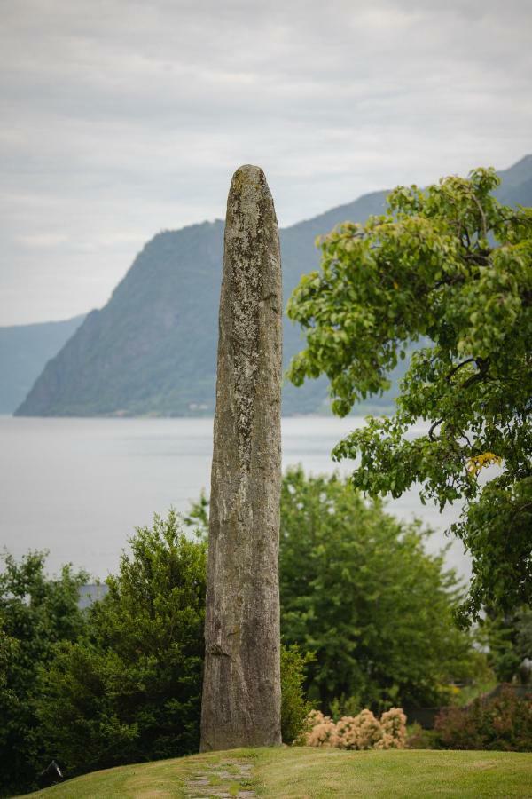 Leikanger Fjordhotel - Unike Hoteller Екстериор снимка
